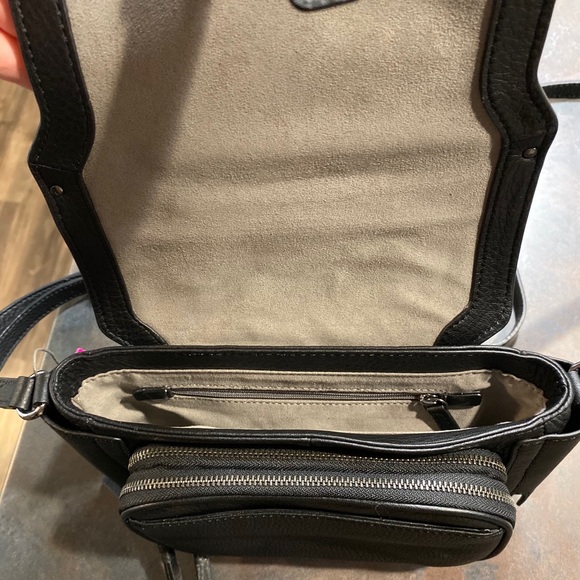 Vince Camuto Crossbody Leather Purse - Picture 2 of 4